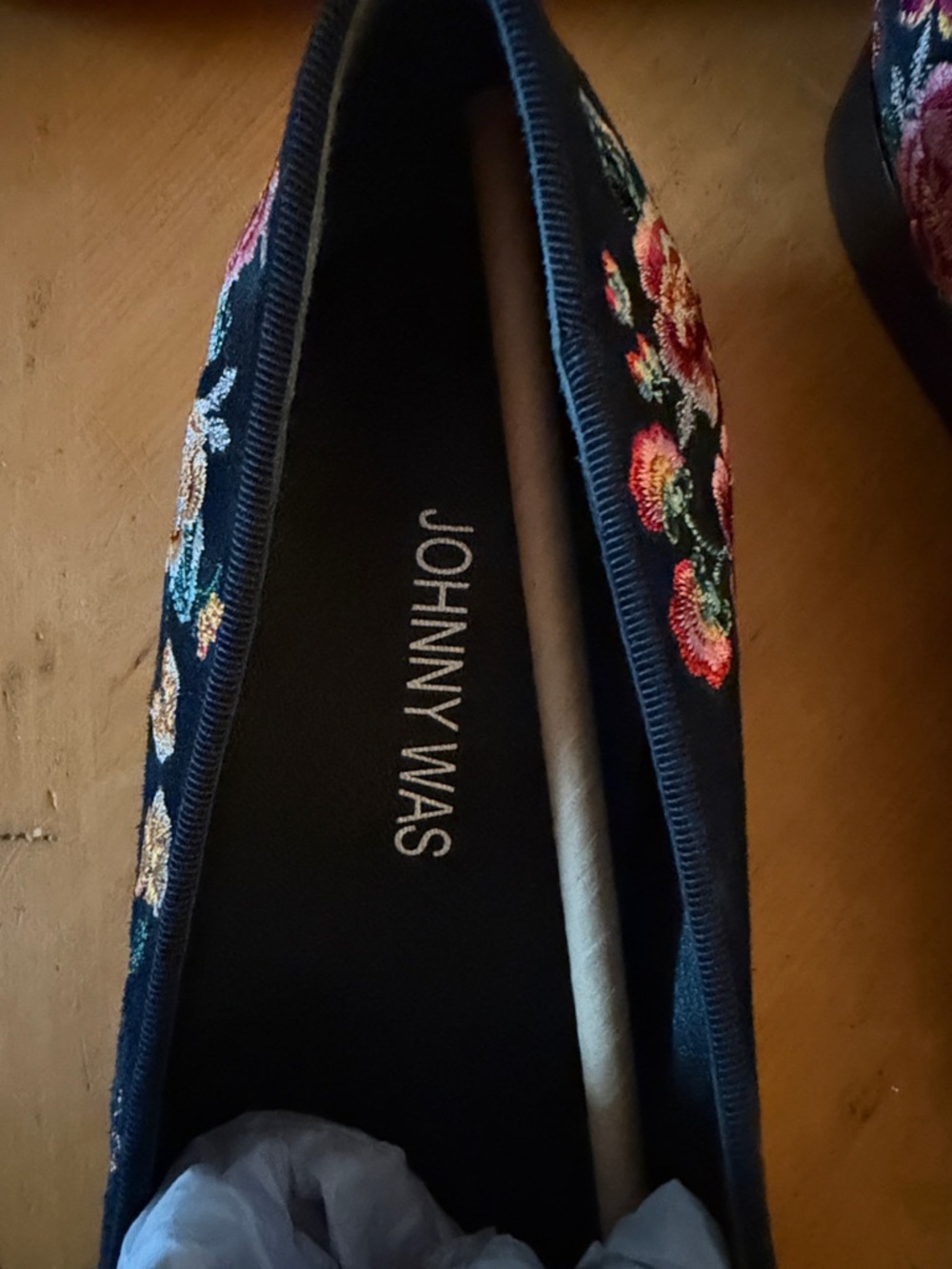 Johnny Was Black Embroidered Peacock & Floral Slip-Ons - Picture 5 of 6